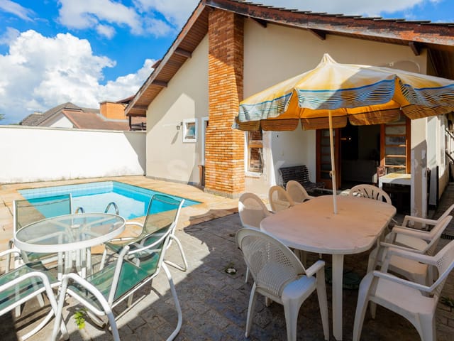 Casa com 364m² 3 quartos e 4 banheiros, à venda, no bairro Alphaville em Santana de Parnaíba