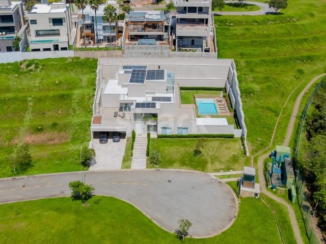 Casa com 1284m² 6 quartos e 6 banheiros, à venda, no bairro Alphaville em Santana de Parnaíba