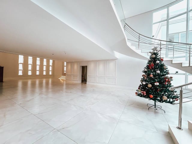 Casa com 1000m² 5 quartos e 9 banheiros, à venda, no bairro Glória em Macaé