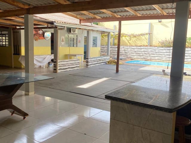 Casa 1 quarto e 1 banheiro, à venda, no bairro Conjunto Habitacional Mister Thomas em Londrina