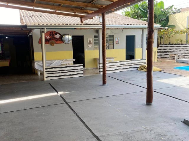 Casa 1 quarto e 1 banheiro, à venda, no bairro Conjunto Habitacional Mister Thomas em Londrina