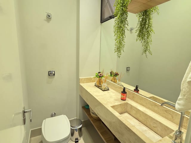 Casa com 250m² 3 quartos e 4 banheiros, à venda, no bairro Terras de Santana em Londrina