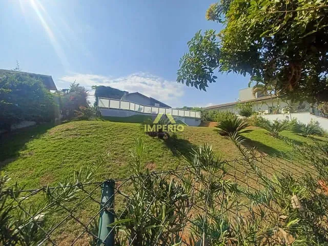 Casa com 1107m² 3 quartos e 2 banheiros, à venda, no bairro Terras de Mont Serrat em Salto