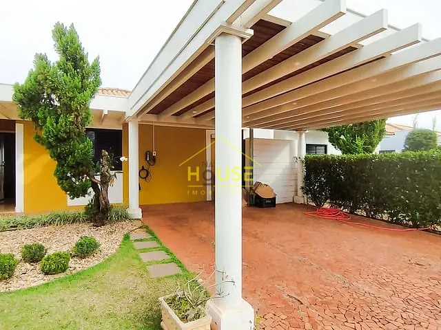 Casa com 318m² 3 quartos e 4 banheiros, à venda, no bairro Jardim Redentor em São José do Rio Preto