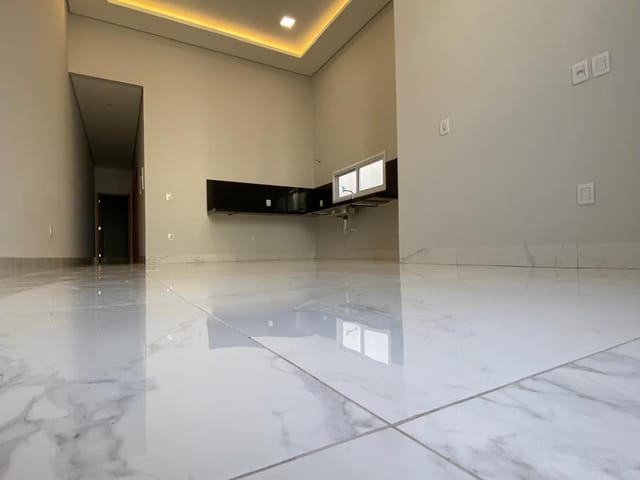 Casa 5 quartos e 1 banheiro, à venda, no bairro Centro-Sul em Várzea Grande