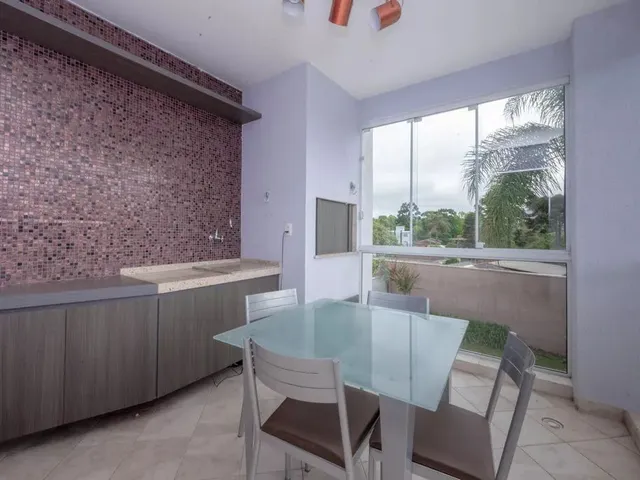 Casa 3 quartos e 3 banheiros, para alugar, no bairro Santa Felicidade em Curitiba