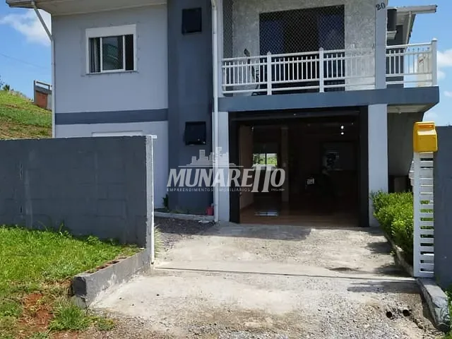 Casa com 140m² 4 quartos e 2 banheiros, à venda, no bairro Nações em Concórdia