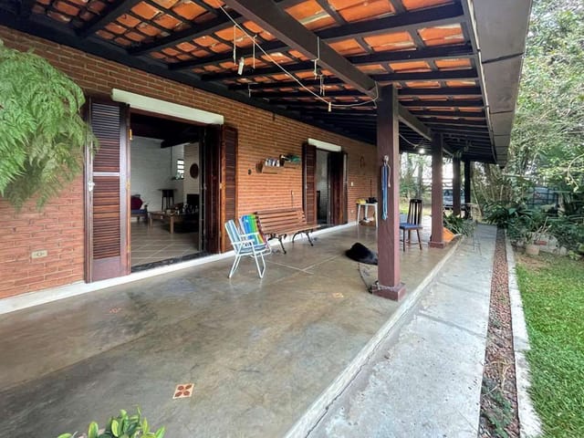 Casa com 22900m² 4 quartos e 4 banheiros, à venda, no bairro Cemucam em Cotia
