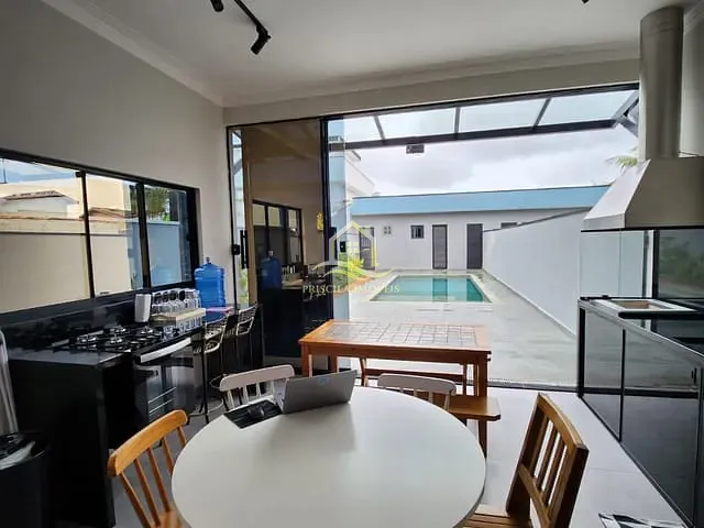 Casa com 252m² 3 quartos e 3 banheiros, à venda, no bairro Morada da Praia em Bertioga