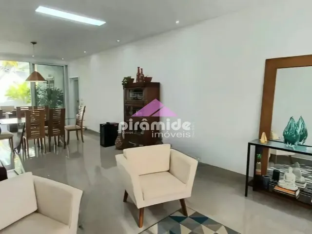 Casa com 450m² 3 quartos e 3 banheiros, à venda, no bairro Urbanova em São José Dos Campos