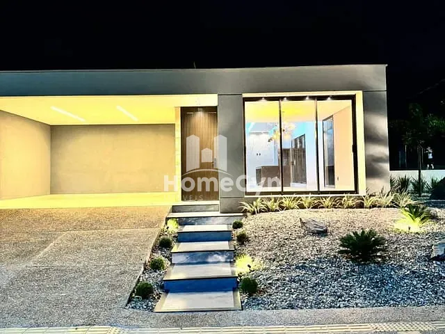 Casa com 410m² 3 quartos e 4 banheiros, à venda, no bairro Jardins Capri em Senador Canedo