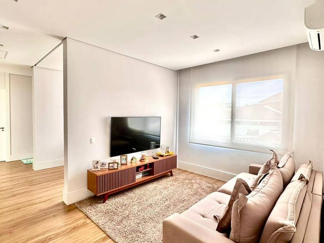 Casa com 420m² 4 quartos e 6 banheiros, à venda, no bairro Alphaville em Santana de Parnaíba