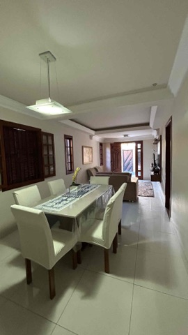 Casa com 450m² 4 quartos e 3 banheiros, à venda, no bairro Parque Turf Club em Campos dos Goytacazes