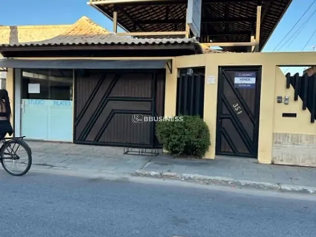 Casa com 450m² 4 quartos e 3 banheiros, à venda, no bairro Parque Turf Club em Campos dos Goytacazes