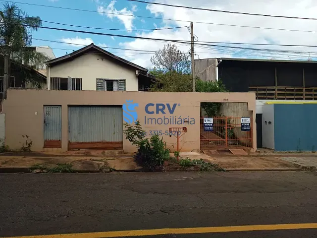 Casa com 300m² 2 quartos e 1 banheiro, à venda, no bairro Jardim Higienópolis em Londrina