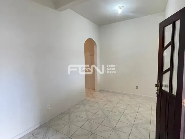 Casa com 120m² 2 quartos e 1 banheiro, para alugar, no bairro Alto do Triângulo em Camaçari