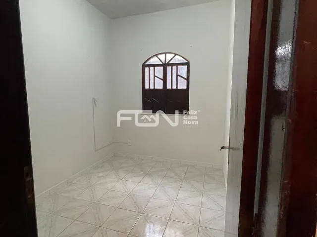 Casa com 120m² 2 quartos e 1 banheiro, para alugar, no bairro Alto do Triângulo em Camaçari