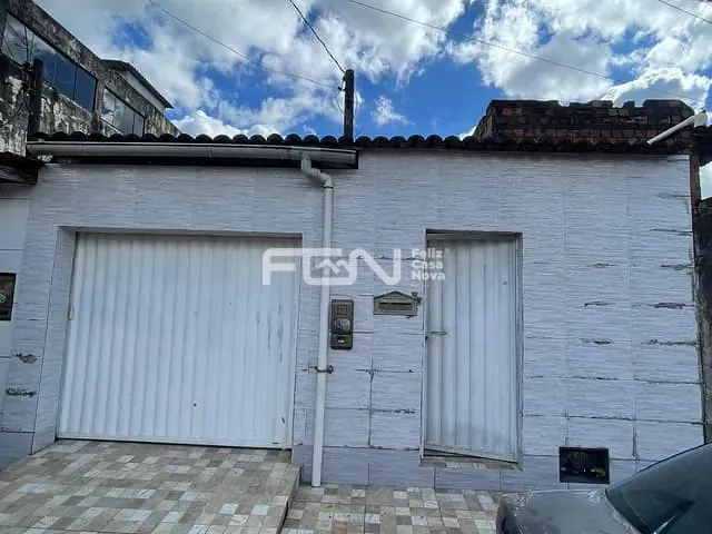 Casa com 120m² 2 quartos e 1 banheiro, para alugar, no bairro Alto do Triângulo em Camaçari