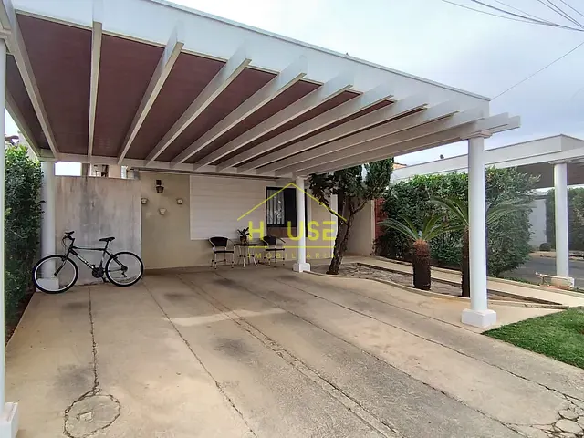 Casa com 279m² 4 quartos e 4 banheiros, à venda, no bairro Jardim Redentor em São José do Rio Preto