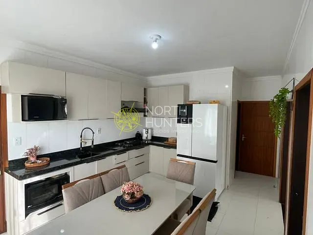 Casa com 235m² 5 quartos e 1 banheiro, à venda ou para alugar, no bairro Boehmerwald em Joinville