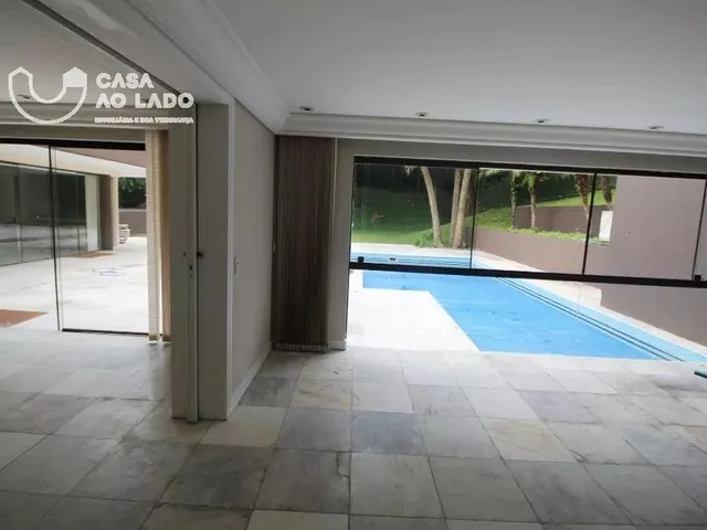 Casa 5 quartos e 14 banheiros, à venda, no bairro Campo Comprido em Curitiba