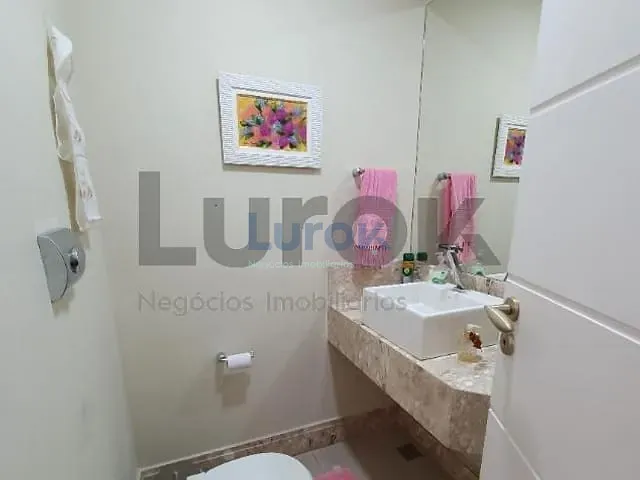 Casa com 415m² 4 quartos e 5 banheiros, à venda, no bairro Jardim Recanto em Valinhos