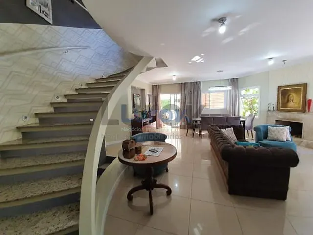 Casa com 415m² 4 quartos e 5 banheiros, à venda, no bairro Jardim Recanto em Valinhos