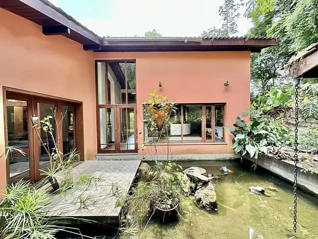 Casa com 1400m² 4 quartos e 5 banheiros, à venda, no bairro Recanto Impla em Carapicuíba
