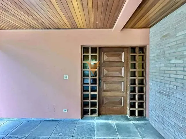 Casa com 1400m² 4 quartos e 5 banheiros, à venda, no bairro Recanto Impla em Carapicuíba