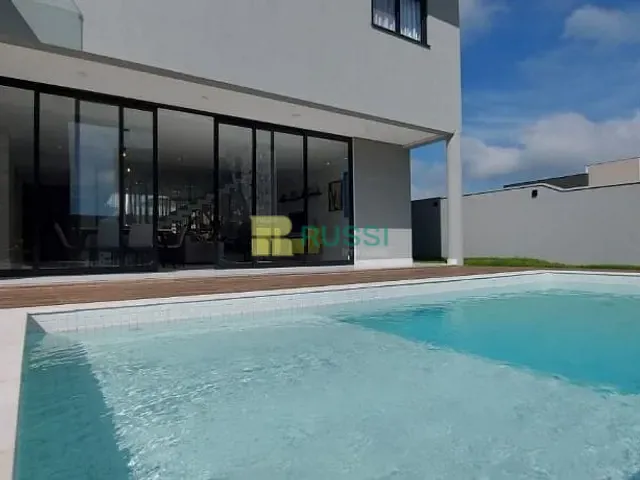 Casa com 450m² 4 quartos e 6 banheiros, à venda, no bairro Urbanova em São José dos Campos