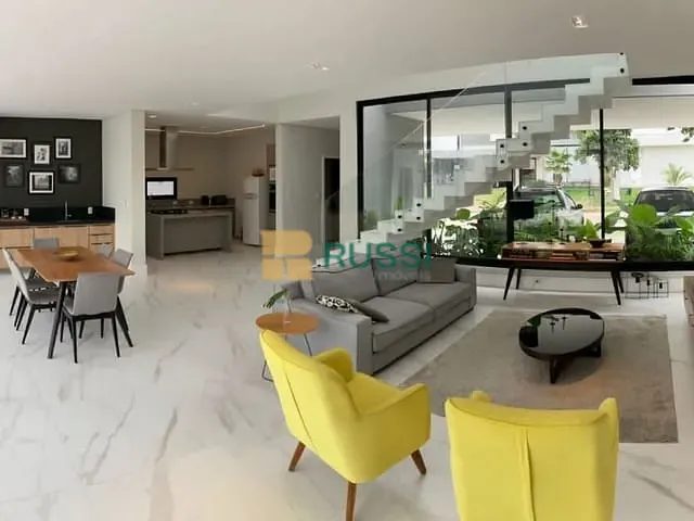 Casa com 450m² 4 quartos e 6 banheiros, à venda, no bairro Urbanova em São José dos Campos