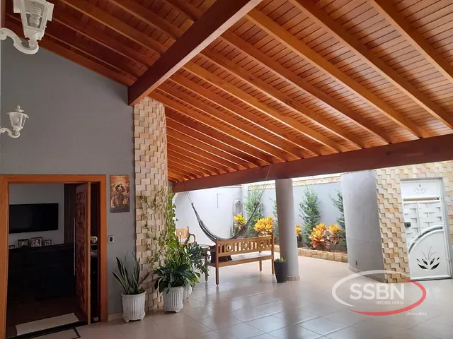 Casa 3 quartos e 3 banheiros, à venda, no bairro Jardim Maria Helena em Nova Odessa