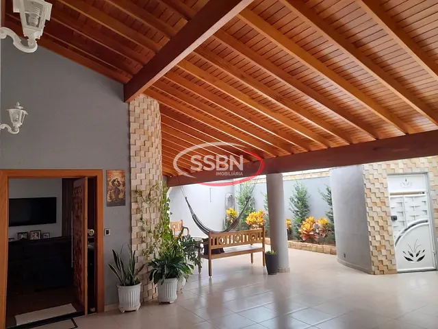 Casa 3 quartos e 3 banheiros, à venda, no bairro Jardim Maria Helena em Nova Odessa