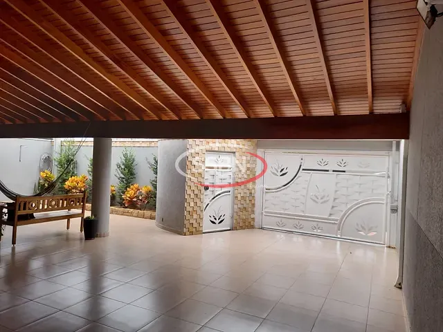 Casa 3 quartos e 3 banheiros, à venda, no bairro Jardim Maria Helena em Nova Odessa