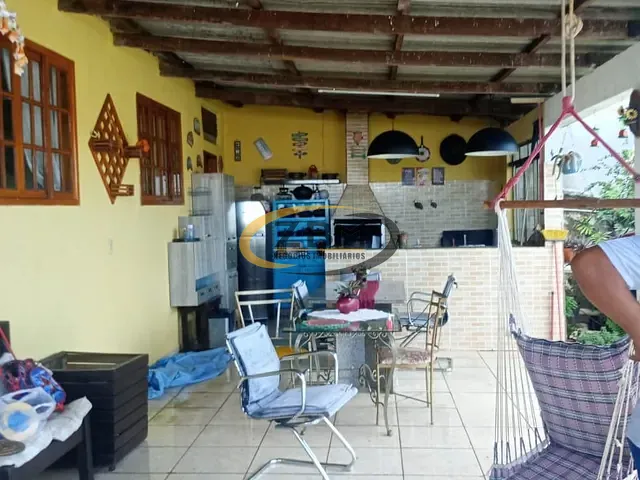 Casa com 300m² 4 quartos e 3 banheiros, à venda, no bairro Jardim Riviera em Cambé