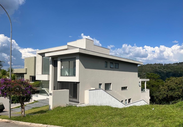 Casa com 900m² 4 quartos e 6 banheiros, à venda, no bairro Alphaville em Santana de Parnaíba