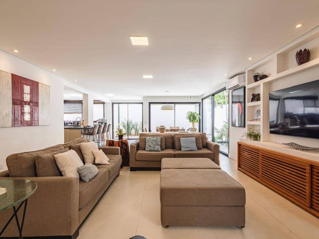 Casa com 316m² 3 quartos e 5 banheiros, à venda, no bairro Alphaville em Santana de Parnaíba
