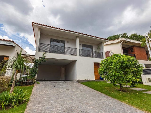 Casa com 316m² 3 quartos e 5 banheiros, à venda, no bairro Alphaville em Santana de Parnaíba