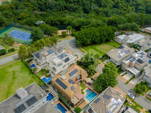 Casa com 904m² 4 quartos e 8 banheiros, à venda ou para alugar, no bairro Alphaville em Santana de Parnaíba