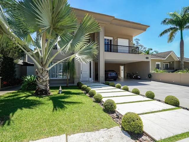 Casa com 765m² 4 quartos e 6 banheiros, à venda, no bairro Alphaville em Santana de Parnaíba