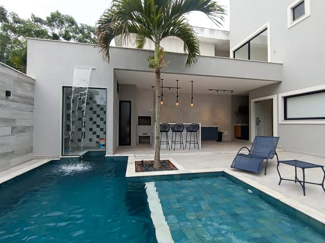 Casa 4 quartos e 6 banheiros, à venda, no bairro Recreio dos Bandeirantes em Rio de Janeiro