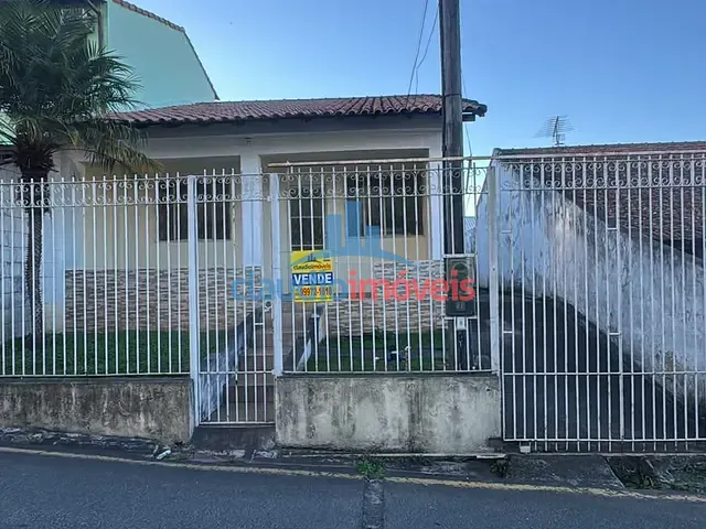 Casa 2 quartos e 1 banheiro, à venda, no bairro Vila Santa Cecília em Volta Redonda
