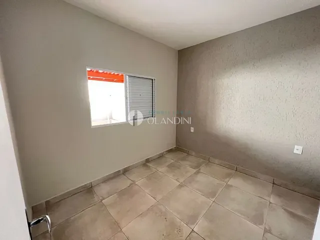 Casa com 370m² 3 quartos e 1 banheiro, para alugar, no bairro Parque Orlando Correa Barbosa em Artur Nogueira