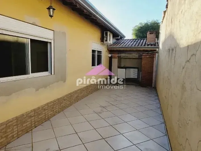 Casa, 3 quartos, 180 m² - Foto 1
