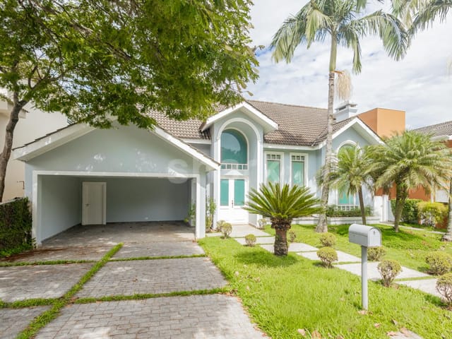 Casa com 720m² 4 quartos e 6 banheiros, à venda ou para alugar, no bairro Alphaville em Santana de Parnaíba