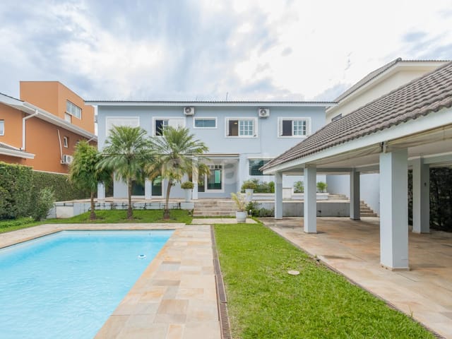 Casa com 720m² 4 quartos e 6 banheiros, à venda ou para alugar, no bairro Alphaville em Santana de Parnaíba