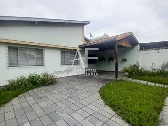 Casa com 330m², à venda ou para alugar, no bairro Jardim Santa Cruz em Taubaté