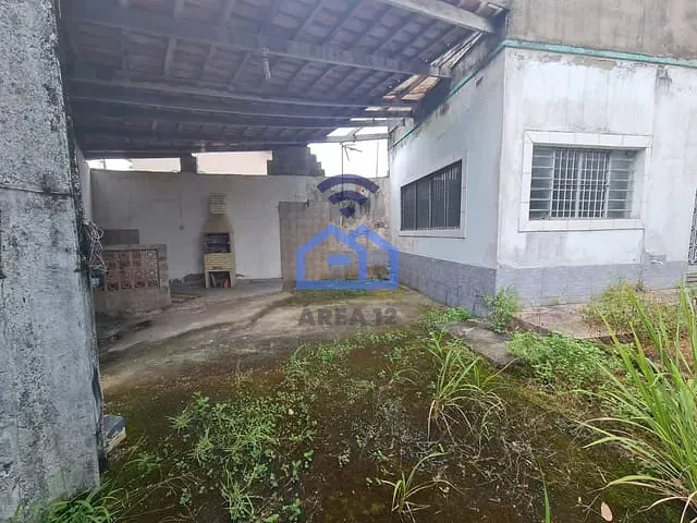 Casa com 560m² 3 quartos e 3 banheiros, à venda, no bairro Martim de Sá em Caraguatatuba