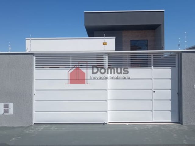 Casa com 176m², à venda, no bairro Loteamento Residencial e Comercial Flamboyant em Pindamonhangaba