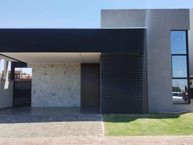 Casa com 318m² 3 quartos e 3 banheiros, à venda, no bairro Parque Tauá em Londrina